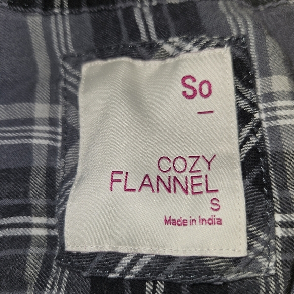 SO Womans Long Sleeve Flannel Size S - Picture 10 of 11